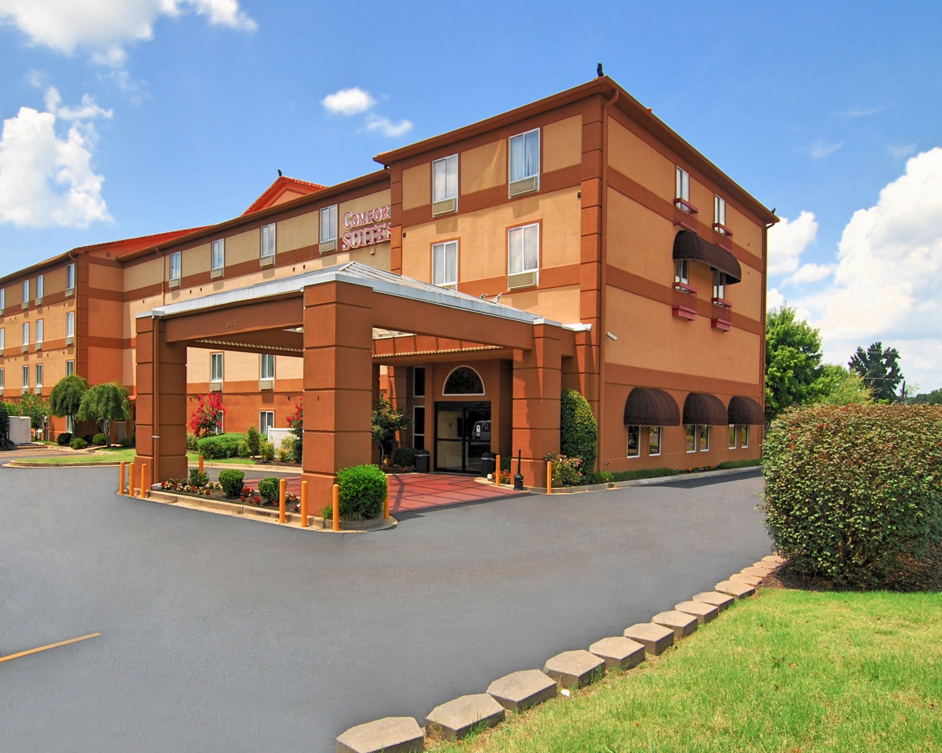 La Quinta Inn & Suites By Wyndham Memphis I-240 Exterior photo